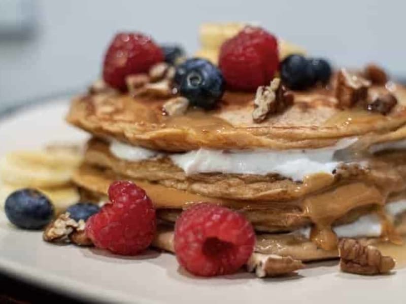 BANANA & OAT PROTEIN PANCAKES