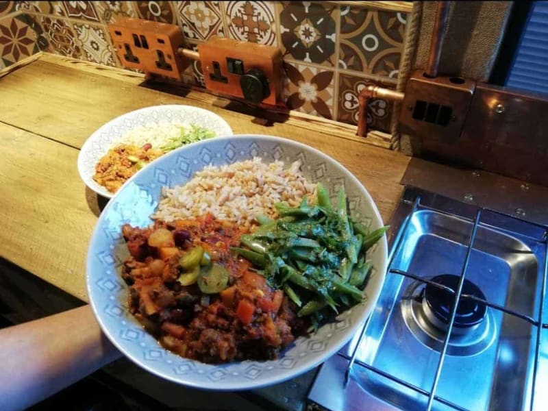 Vegan Chilli with Dressed Green Beans — Vanlife Eats